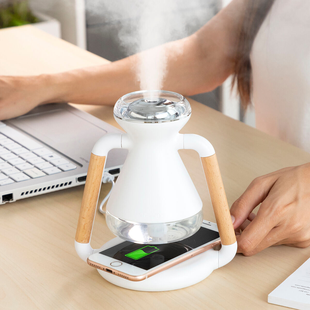 3-in-1 Wireless Charger, Aroma Diffuser and Humidifier Misvolt